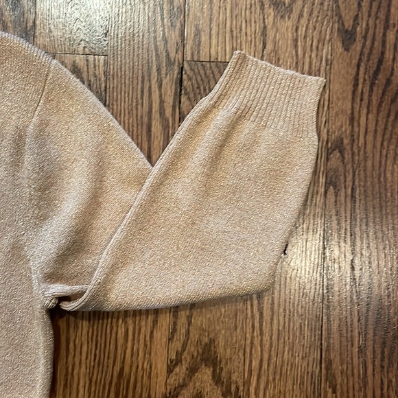 Joseph A gold 3/4 length sleeve silk scoop neck sweater size small - Picture 4 of 8